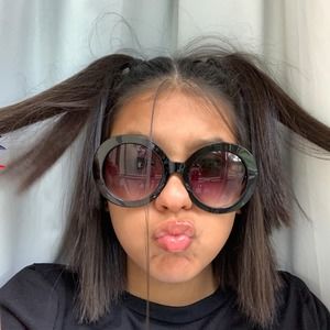 Meet your Posher, Lisette